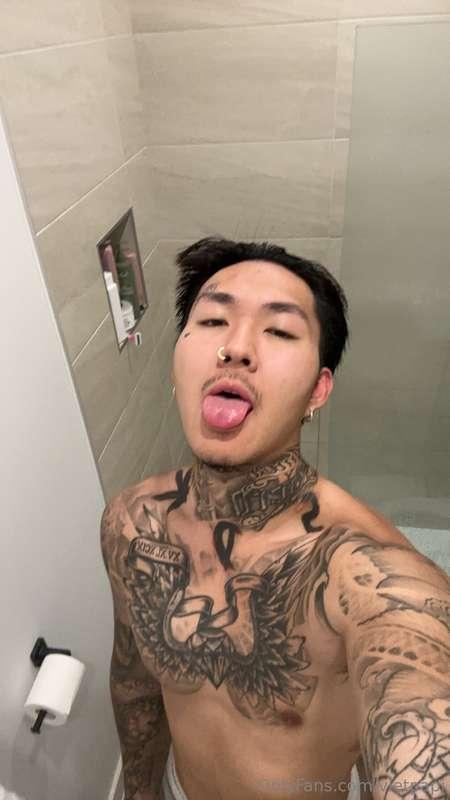 What's the use of this tongue😈