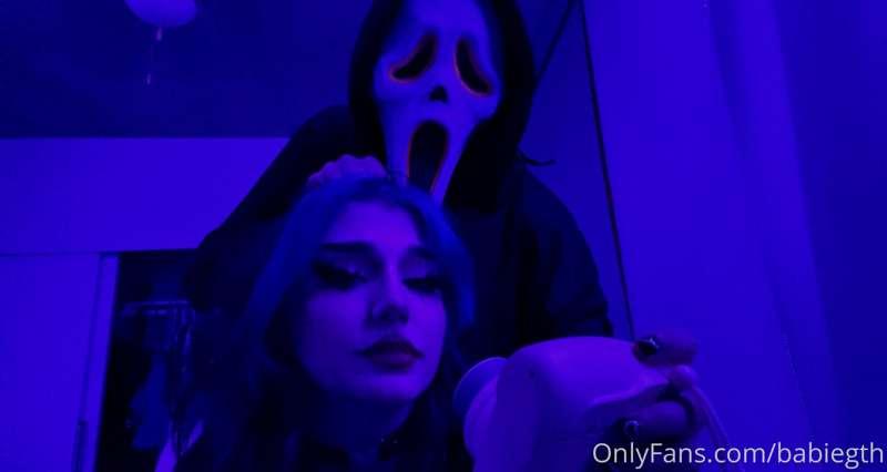 Oh no ghost face has me captive