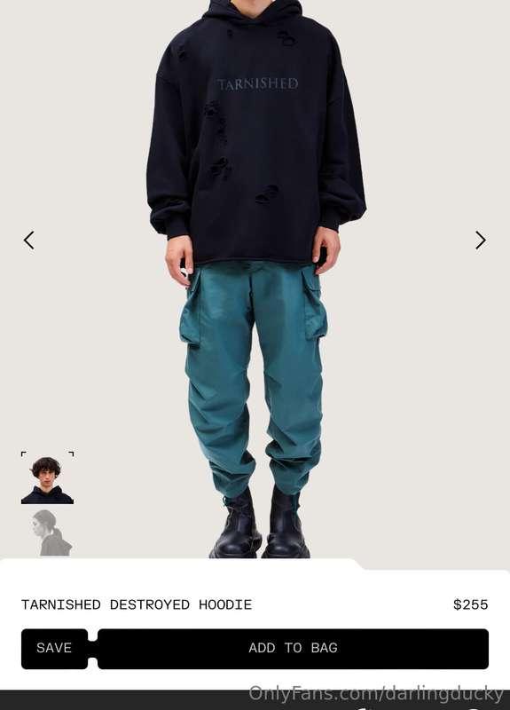 If anyone helps me get this elden ring hoodie for my bday I ..