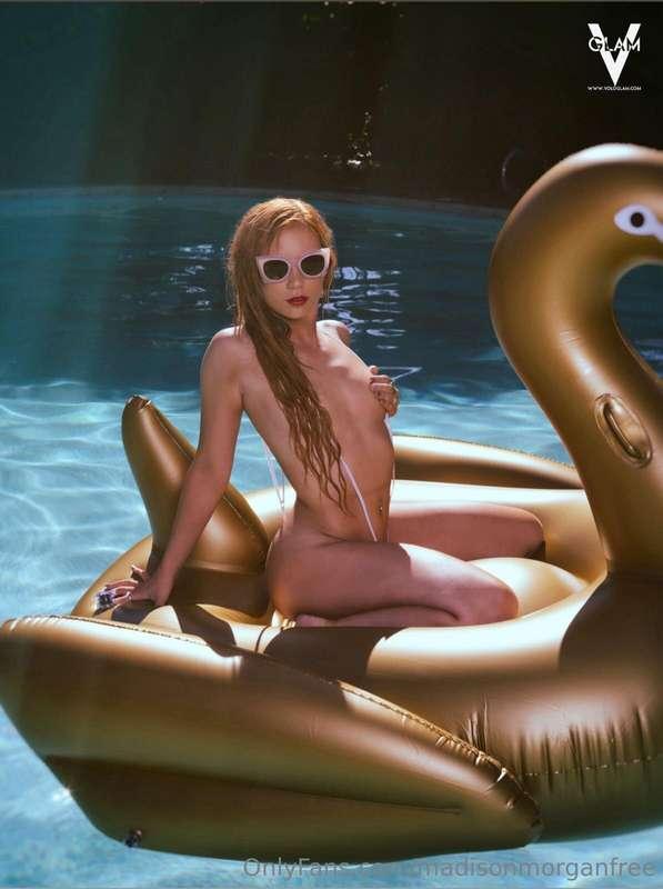 I’d love to see what you look like hard for me 😜