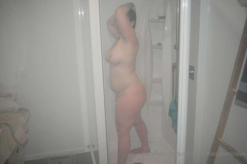 I love hot showers 🥵😍

💫 Tips are always appreciated 💫