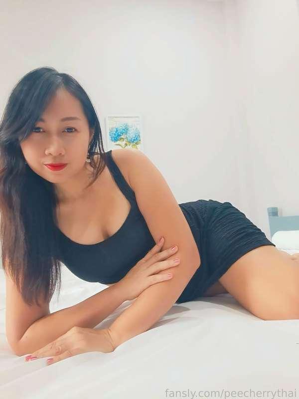 your present is ready!

#cute #babe #petite #sexy #brunette #small #fit #hot #daddy #thai #asian 