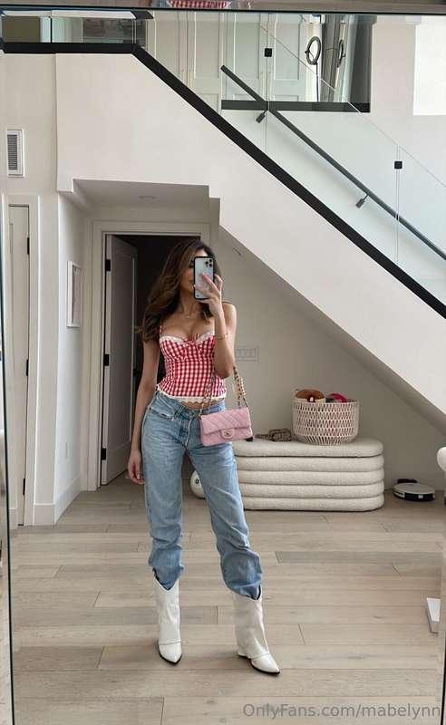 Country girls or city girls?🤠💗