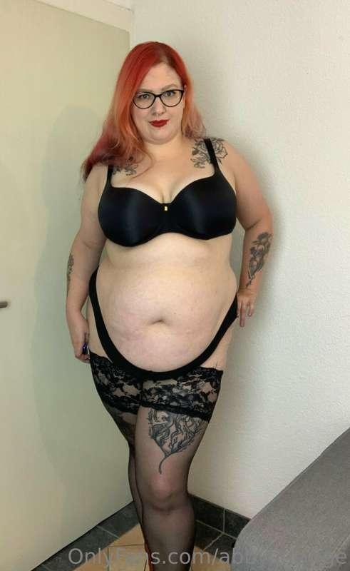 Did you enjoy the wetlook dress photos? Habe some lingerie a..