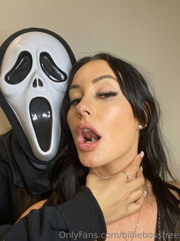 Spoooky 👀