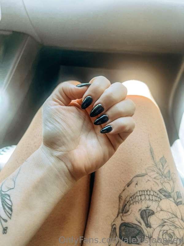 New dick grabbers 😋 reimburse if you would let me milk your ..
