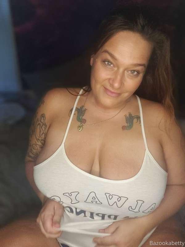 I need a ring light 😩 it will be in my Amazon list too if an..