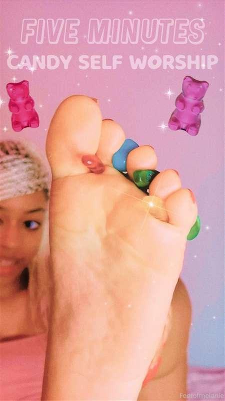 🍭 5 MIN CANDY SELFWORSHIP 🍭

*Gumdrop Shaped Toes VS Gummy W..