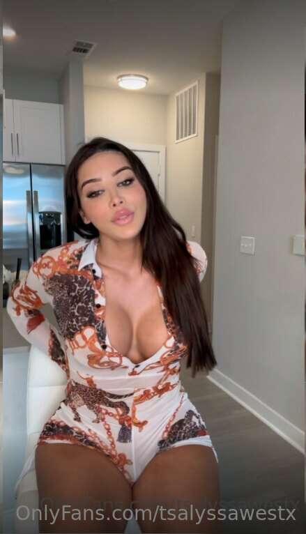 will you suck my boobs babe? 🥵