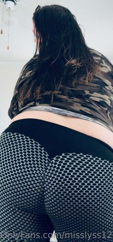 I broke down and finally bought the TikTok leggings!! I had ..