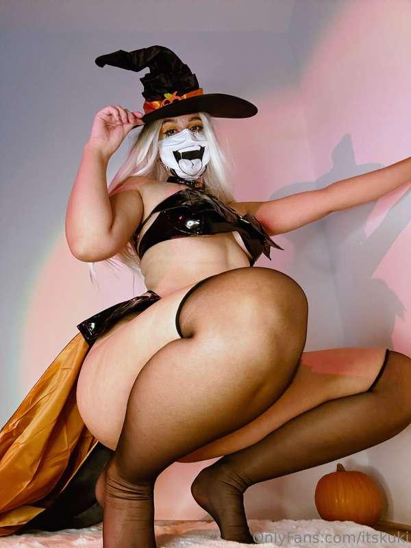 would you give me something else to ride on than a broom? 👻