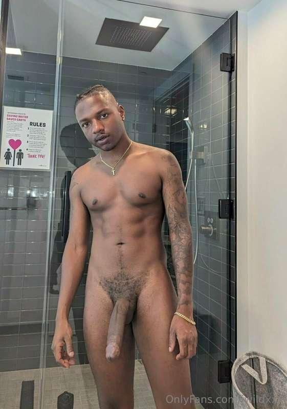 Whos Hungry😈
I turn 26 today.. do i look it😂