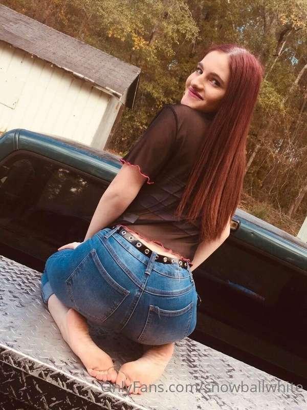Love country boys with trucks 🤤😏👀