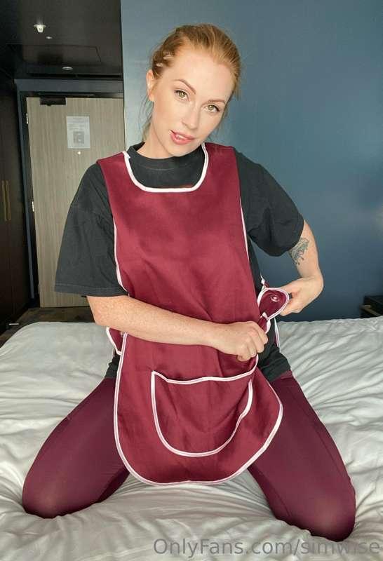 🪥HOTEL CLEANER🪥

I know you are dying to know what she is hi..