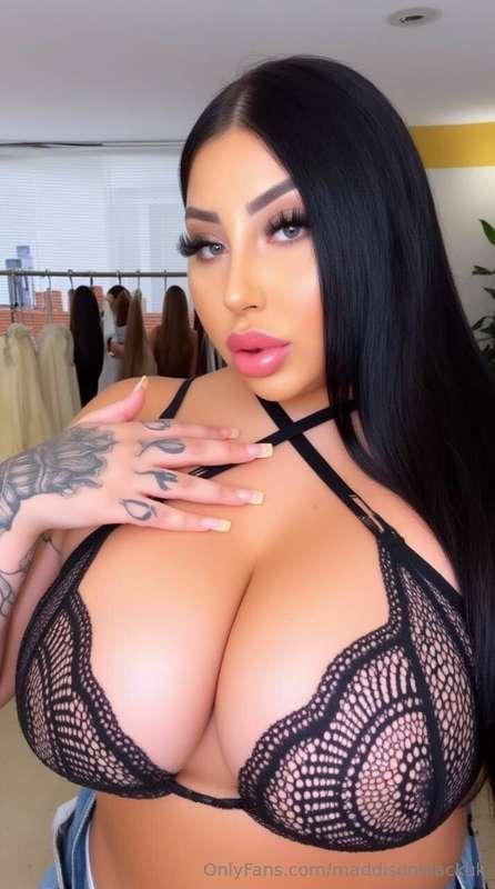 Follow my main page @baddiiblack 🥰🥰🥰