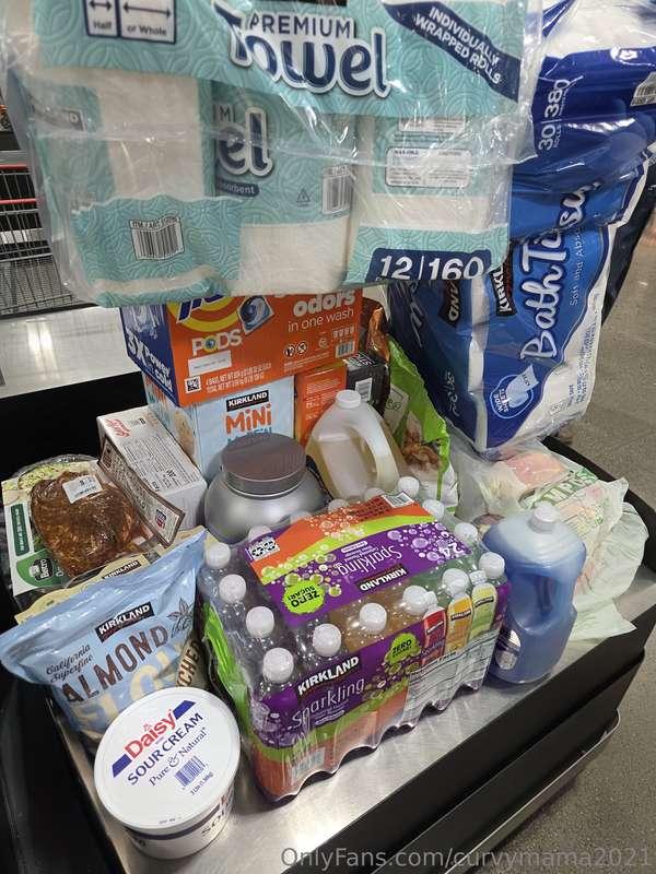 Who's helping with groceries today? Tip $5 get a custom topl..