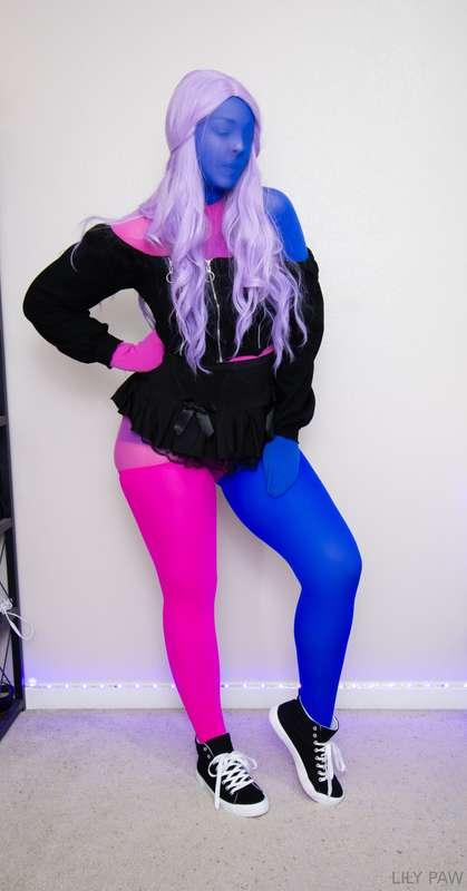 Really wanted to make this color combo! But omg it`s burning..