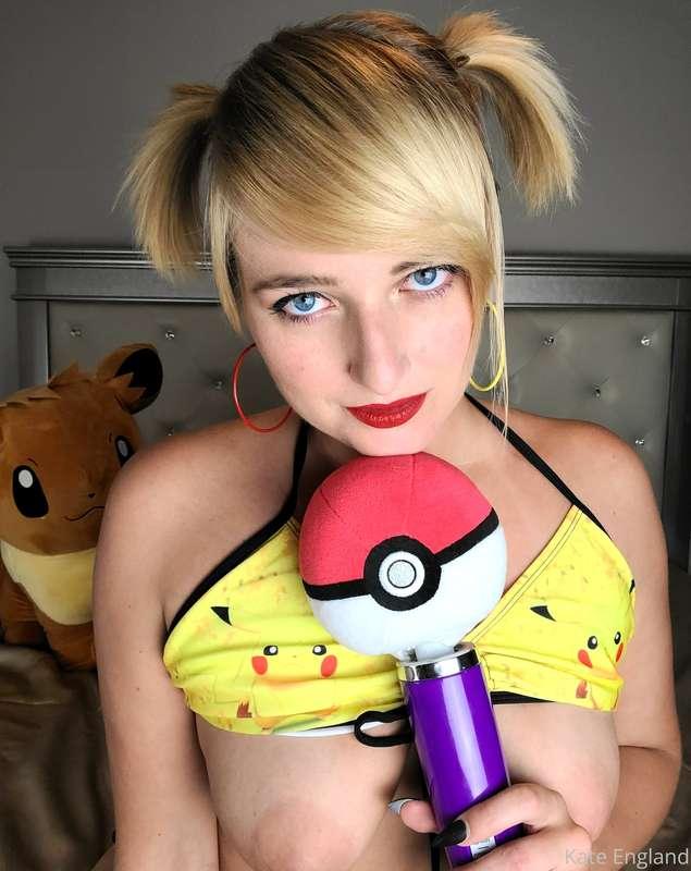 Teaser photos for a NEW UPCOMING VIDEO!! Ready to #nerdgasm💥..