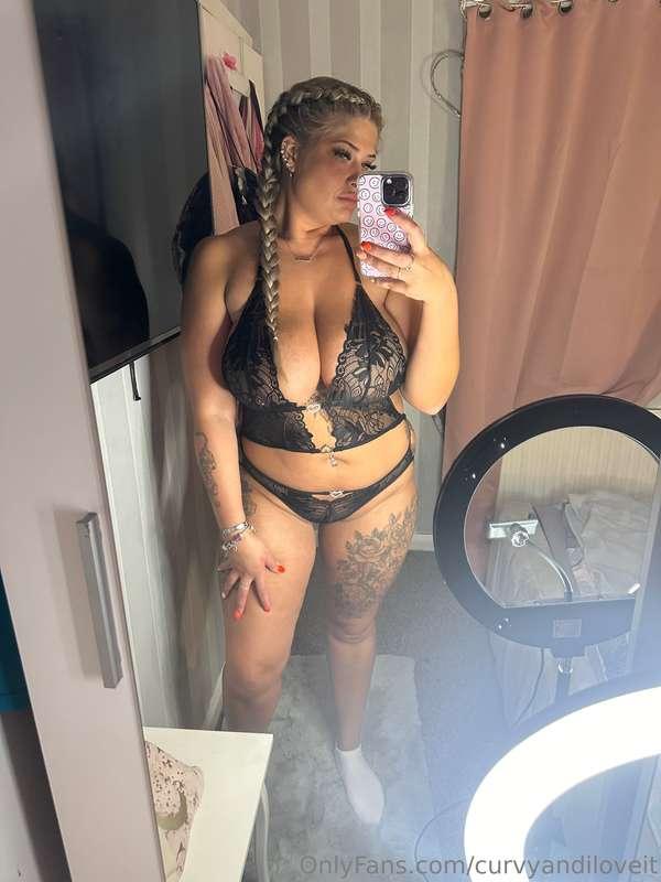 Online all night tonight🖤 ready to talk dirty x