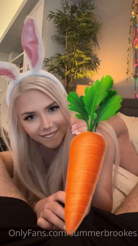 Would you let me suck your carrot? 🐰🥕
