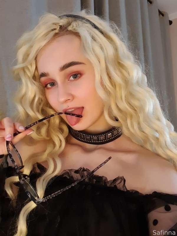 🌸 Or maybe this one? 🌸


𓆩♡𓆪 #blonde #cute #teen #horny #daddysgirl #stockings #slut #fyp #ass #smalltits 𓆩♡𓆪 