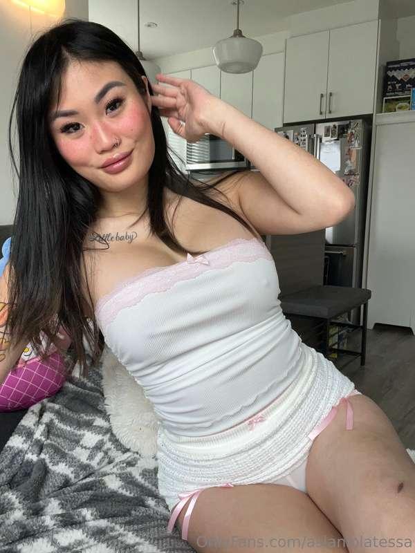 If you want to give my pussy a creampie, go CHECK YOUR DMS! ..