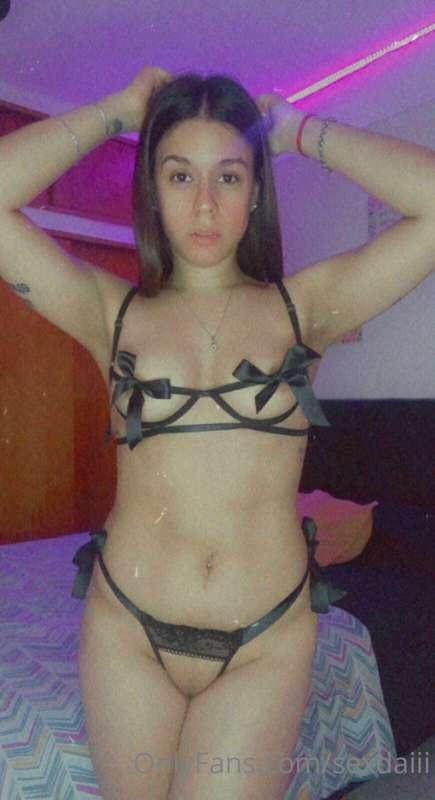 Unlock now and watch me spread my legs for you to see my lit..