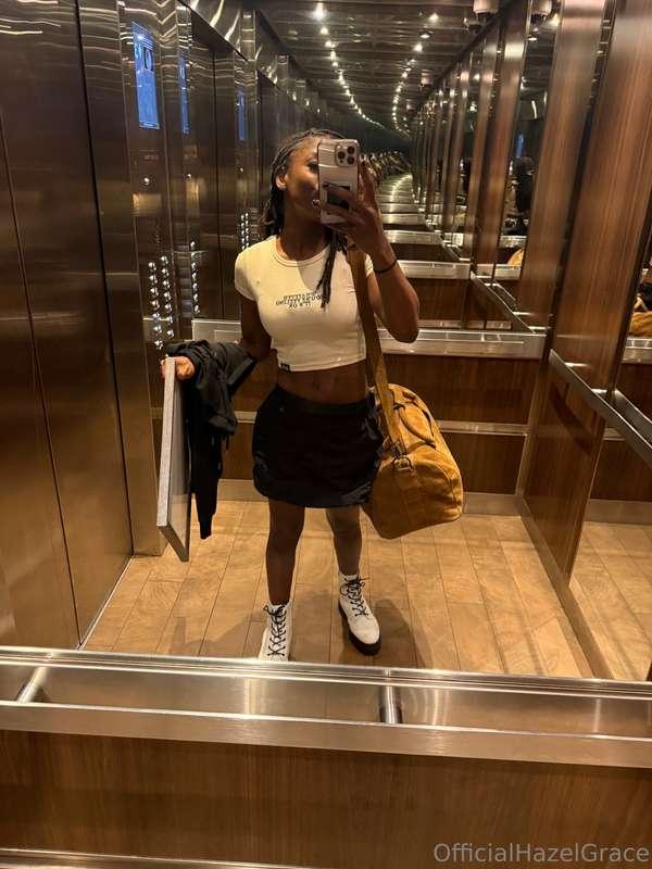 Hey, DM me on my VIP account. 🥰