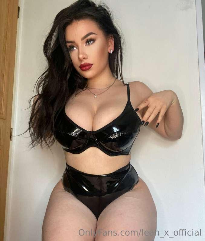 Old one but i look good in latex.. right ? 🖤