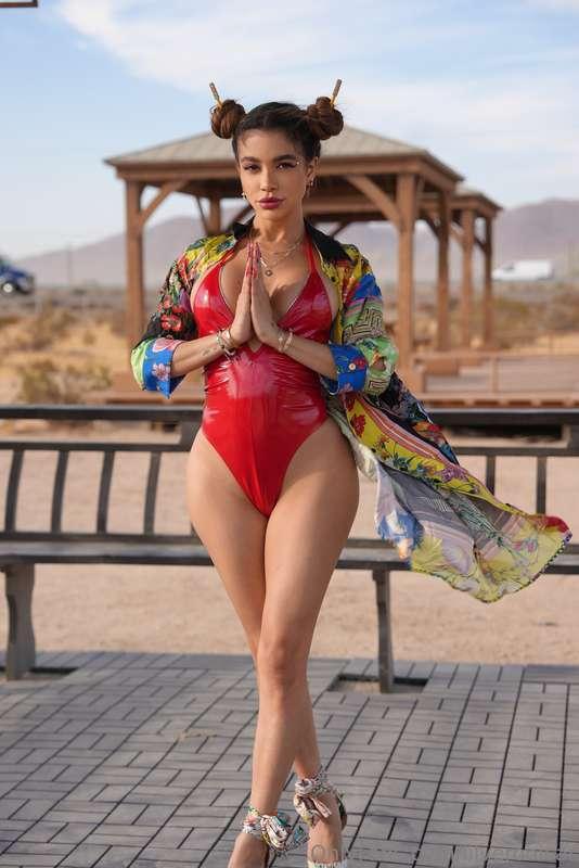 Esta noche a las 10PM ESTE ⏰ me voy en VIVO por aca en mi ca..