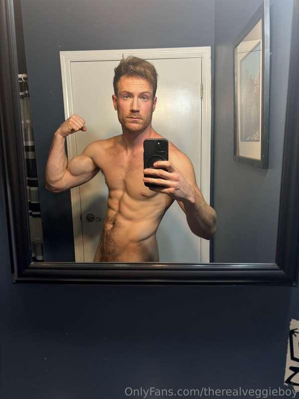 Getting fucking SHREDDED!!! (Thats the pre workout power sha..