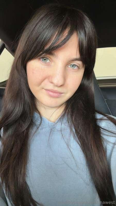 blue eyed girl 🥰