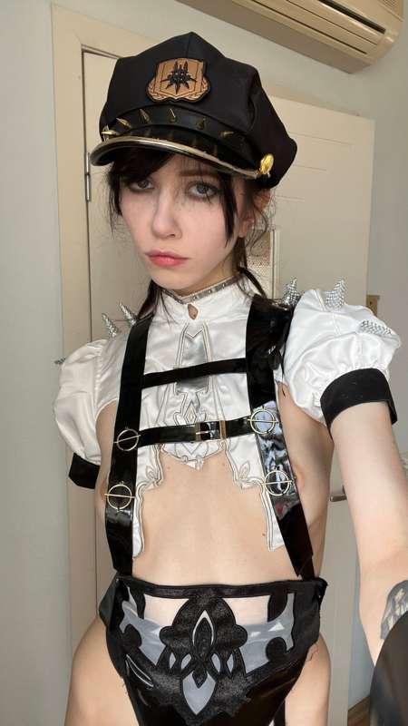 she's so small... do you like that??:33
#fup #small #petite #smalltits #tits #petite #goth #skinny 