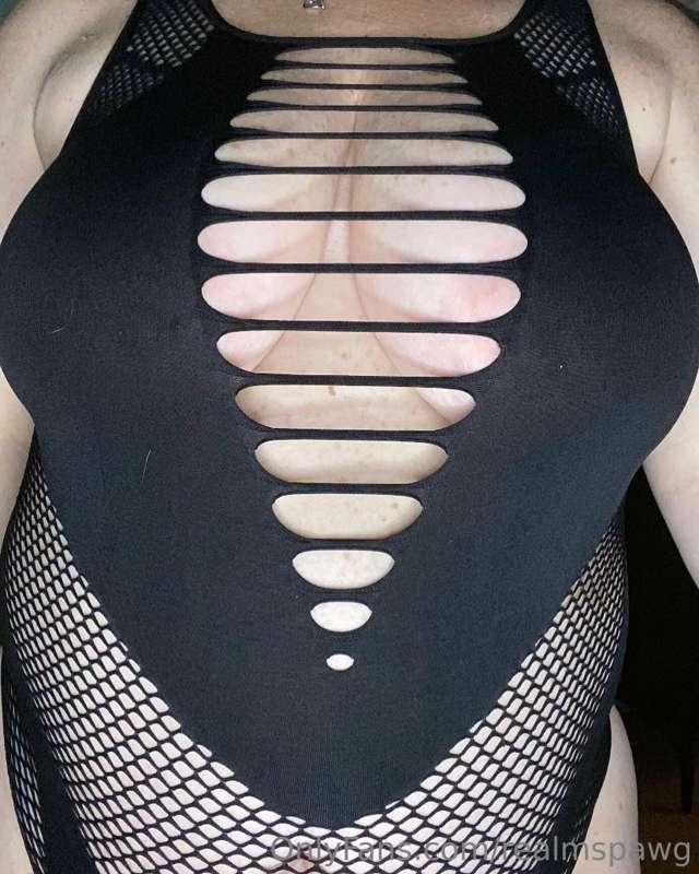 Stretch me like this outfit does!