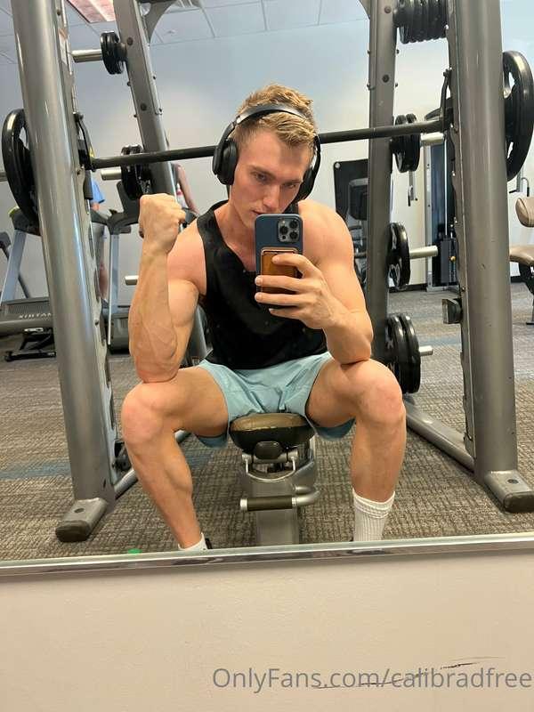 You working out today? 💪🙈