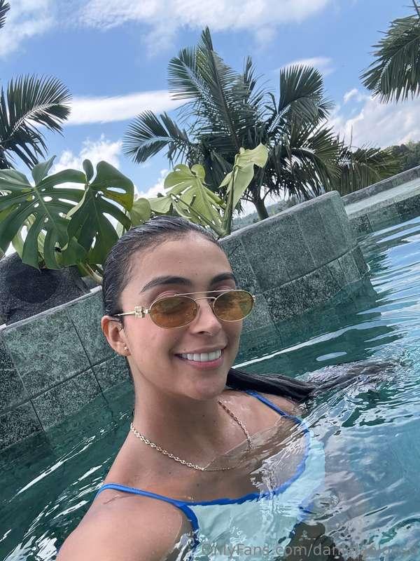 Just vibing. 💕