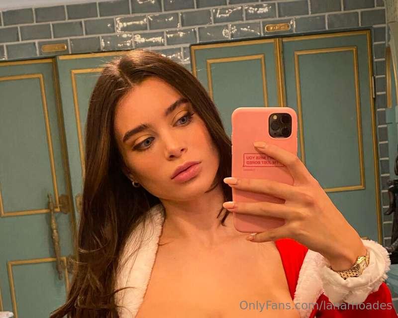 lanarhoades main image