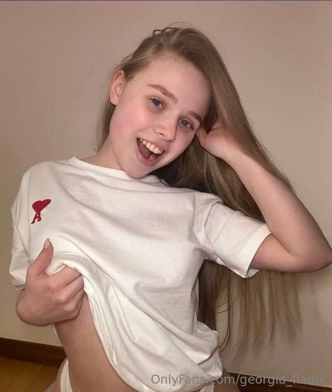 # So sweet and tender 😇 @nicolewow 🤤 wants to give herself t..