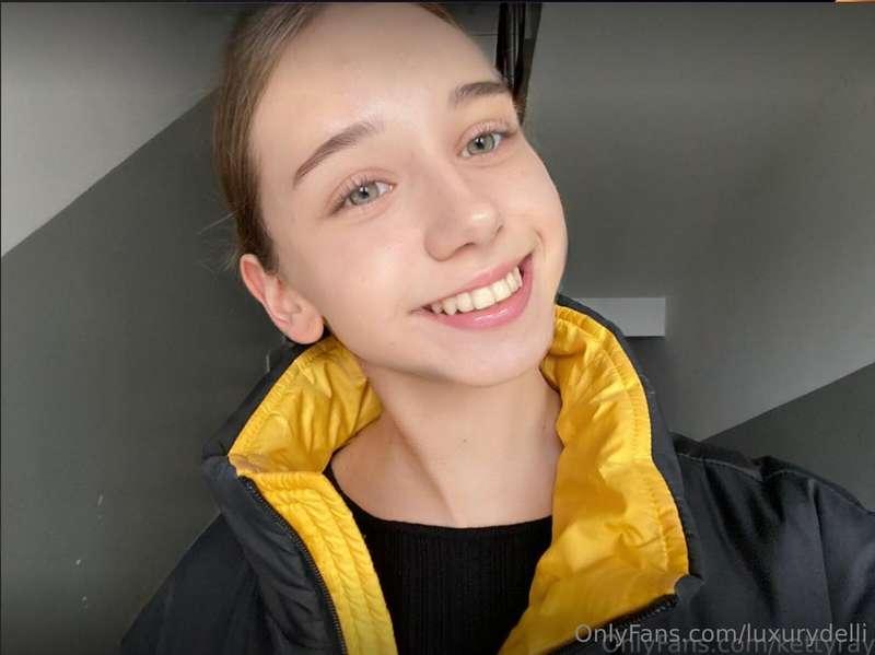 🟢CLICK HERE - @kettyray 🟢This cutie is online and horny!!! S..