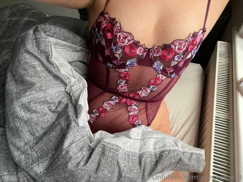 Come to bed with me 💁🏼‍♀️