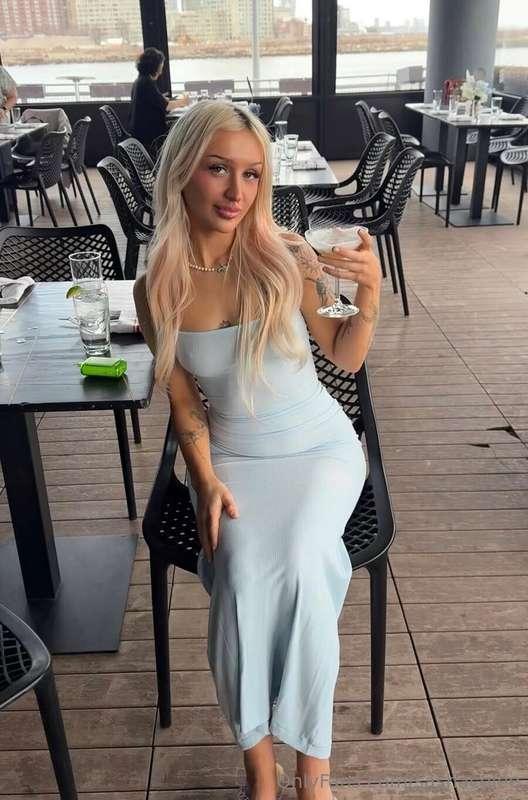 stop staring or DM me 👀