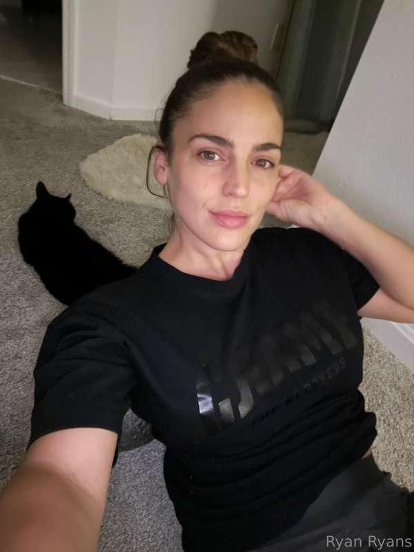 Today's Fun Fact!! 🐈‍⬛Cat brains are very similar to human b..