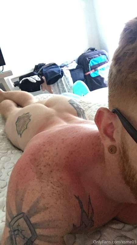 Wish I was on holiday! Who’d run suncream all over me?