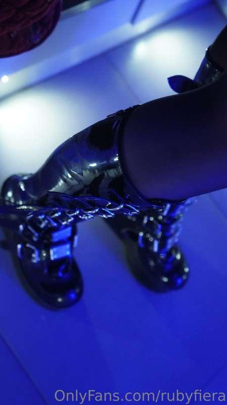 You know you belong at my feet...