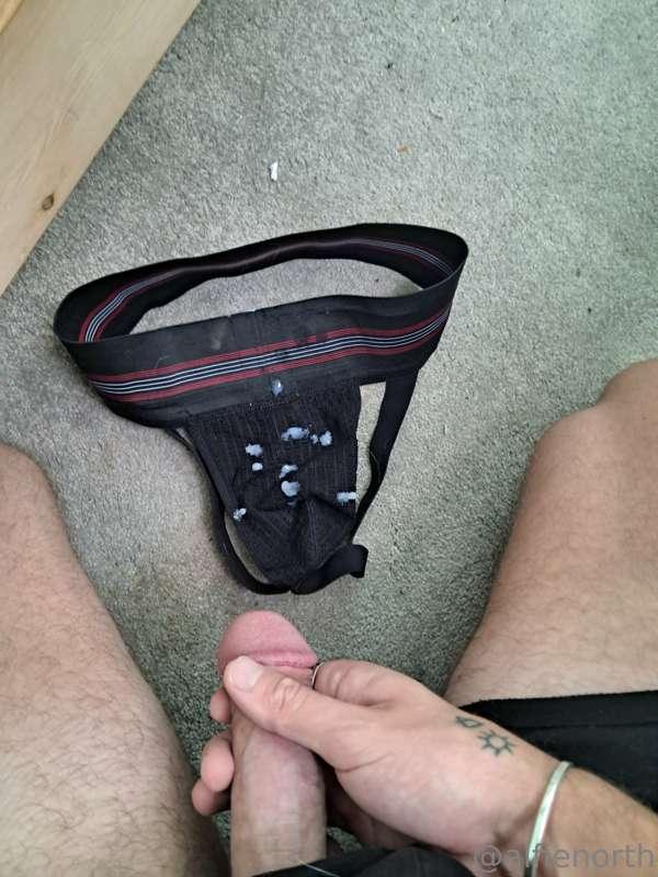 Ready for delivery 👿💦 

Stinky and covered in cum! 

Want a ..
