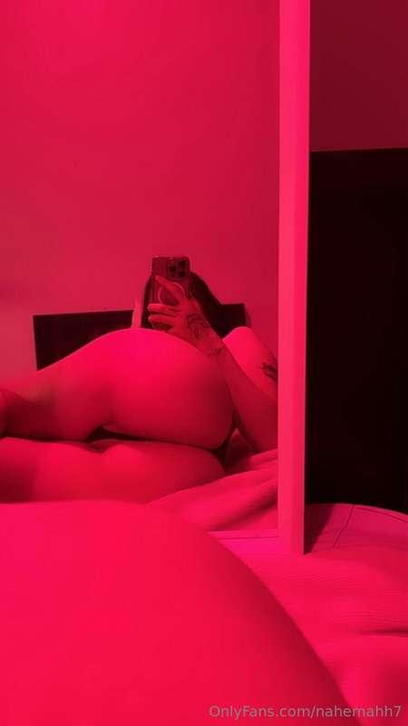 Red lights make the best photos! 😌 