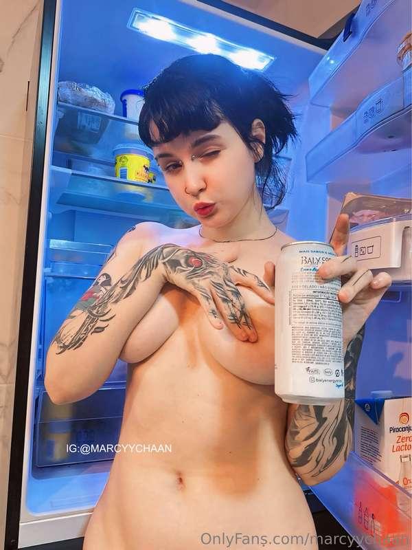 Aceita uma bebidinha, daddy? 💙 @marcyychan