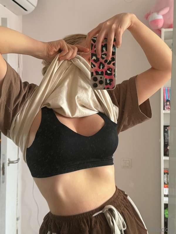 Do you miss photos without cosplay? 🥰 