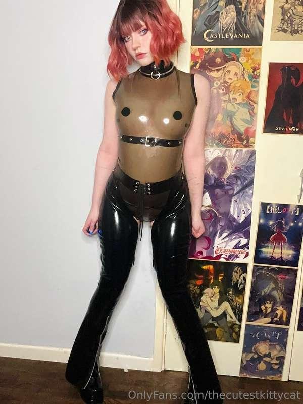 Trying to get some full body shots in this latex outfit with..