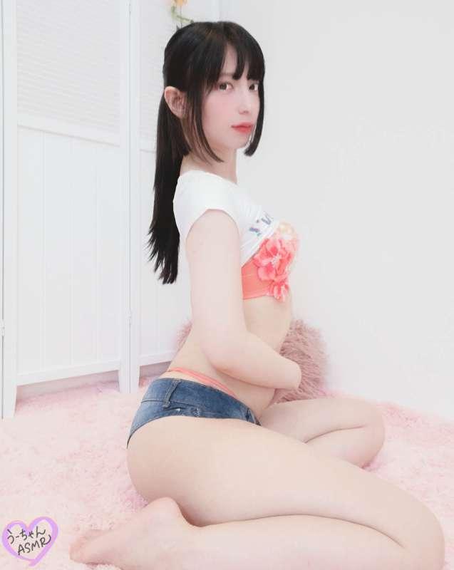 Overhanging meat ❤️ Super sexy short jeans ❤️